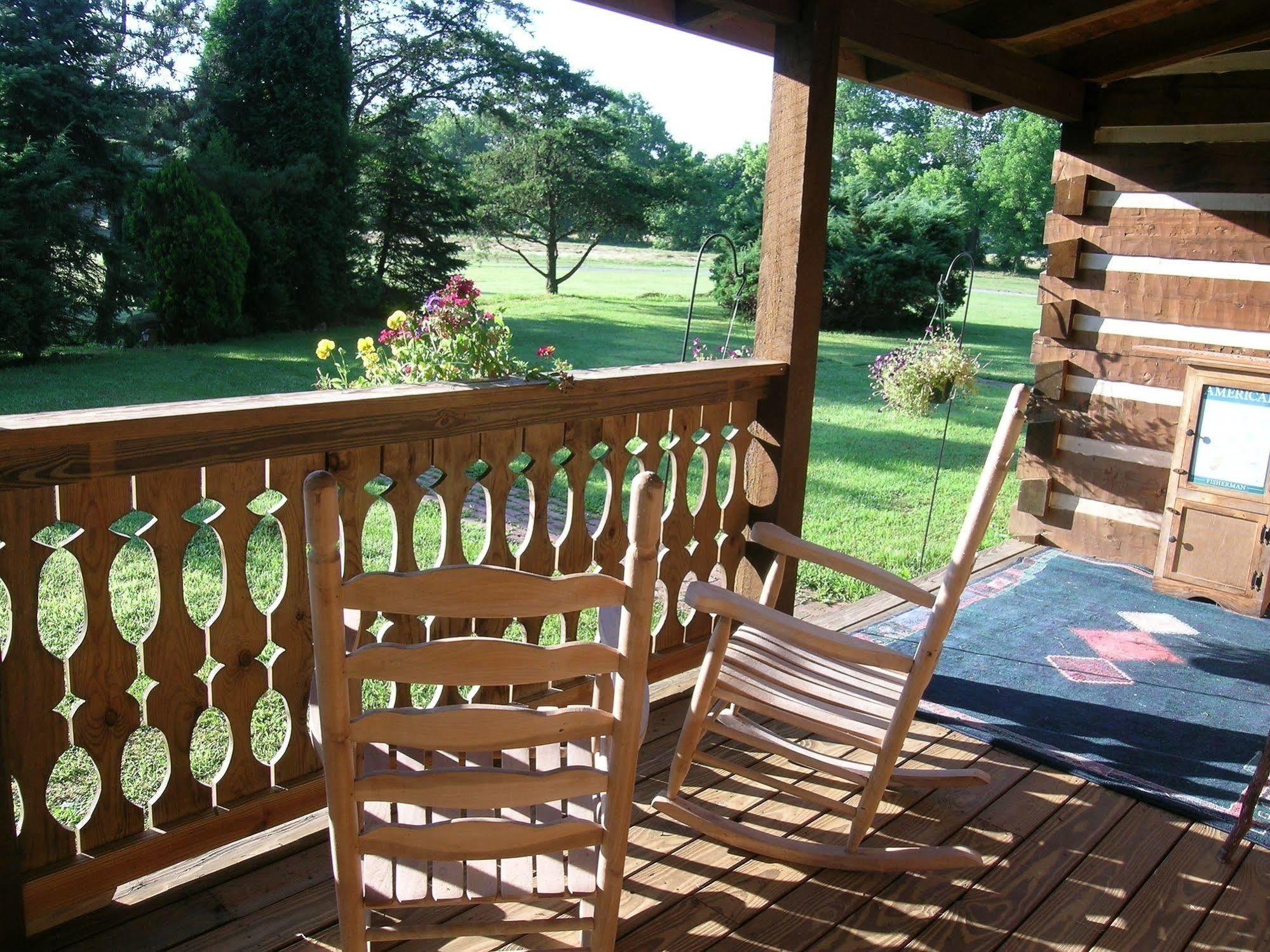 Creekwalk Inn And Cabins Cosby Экстерьер фото