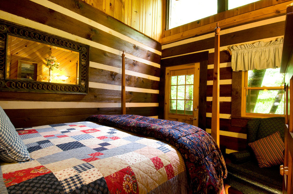 Creekwalk Inn And Cabins Cosby Экстерьер фото